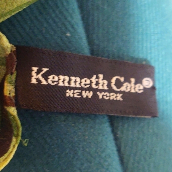 Kenneth Cole Botanical Print Green Silk Scarf - Picture 9 of 9